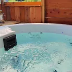 Le Nid Des Garrigues Avec Jacuzzi Prive Alpstuga
