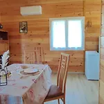 Le Nid Des Garrigues Avec Jacuzzi Prive Alpstuga *