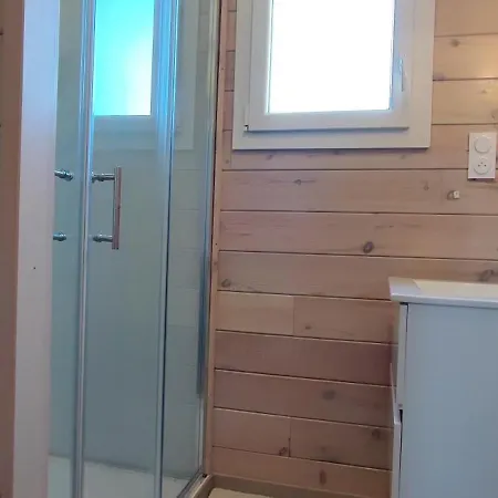 Chalet Le Nid Des Garrigues Avec Jacuzzi Prive *