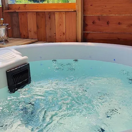 Le Nid Des Garrigues Avec Jacuzzi Prive Chalet