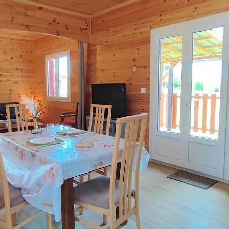 Le Nid Des Garrigues Avec Jacuzzi Prive Saint-Genies