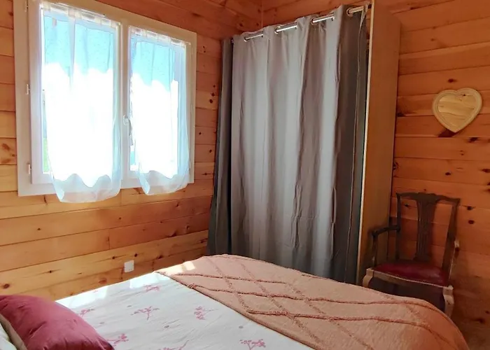 Le Nid Des Garrigues Avec Jacuzzi Prive Chalet Saint-Genies