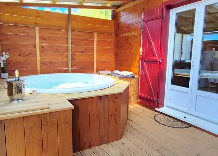 Le Nid Des Garrigues Avec Jacuzzi Prive