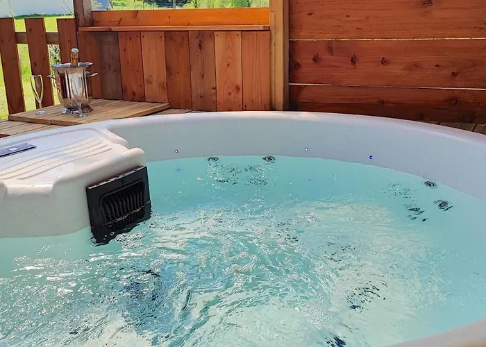 Le Nid Des Garrigues Avec Jacuzzi Prive Chalet